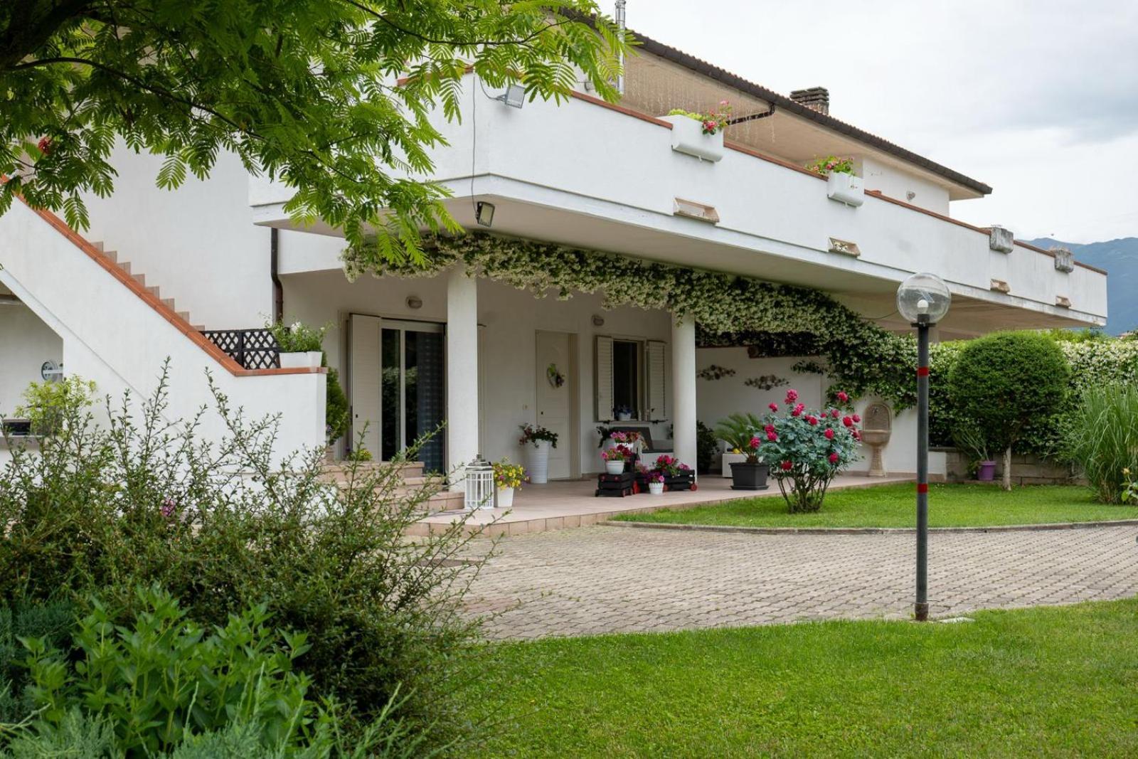 Parco Delle Rose Villa Sulmona Exterior foto